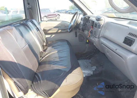 2001 Ford F-250 Xl/Xlt z USA, uszkodzony, nr VIN 3FTNF21L81MA77853